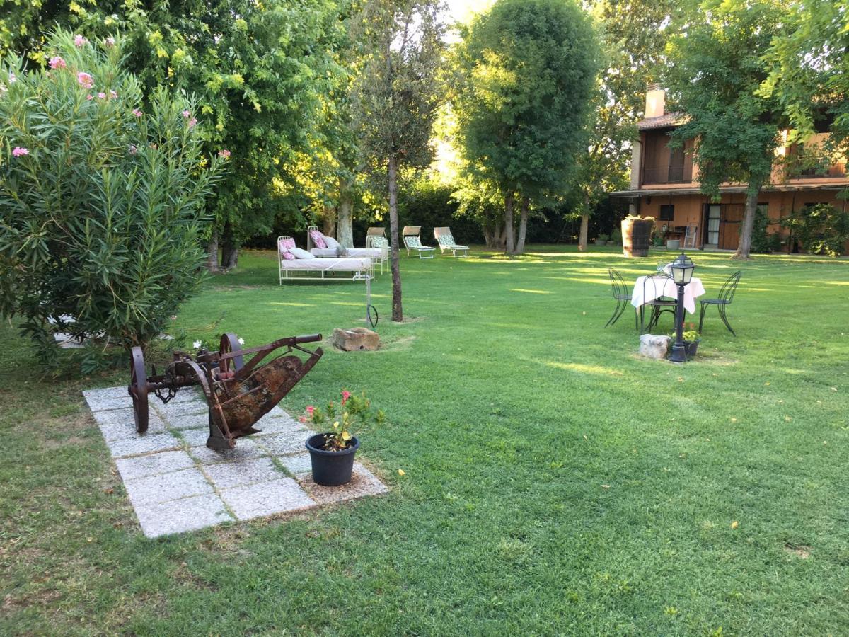 Societa Agricola Le More Agriturismo La Dondina บูดริโอ ภายนอก รูปภาพ