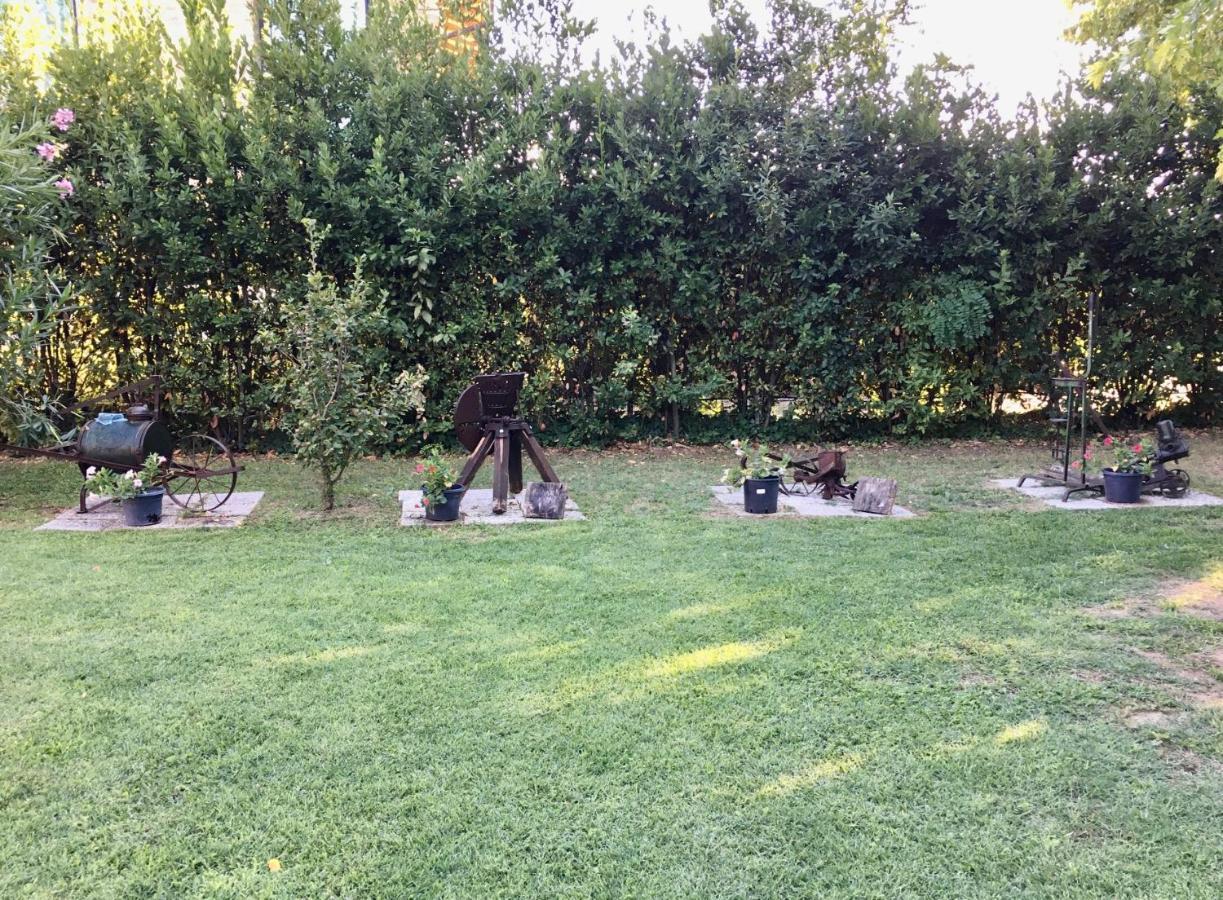 Societa Agricola Le More Agriturismo La Dondina บูดริโอ ภายนอก รูปภาพ