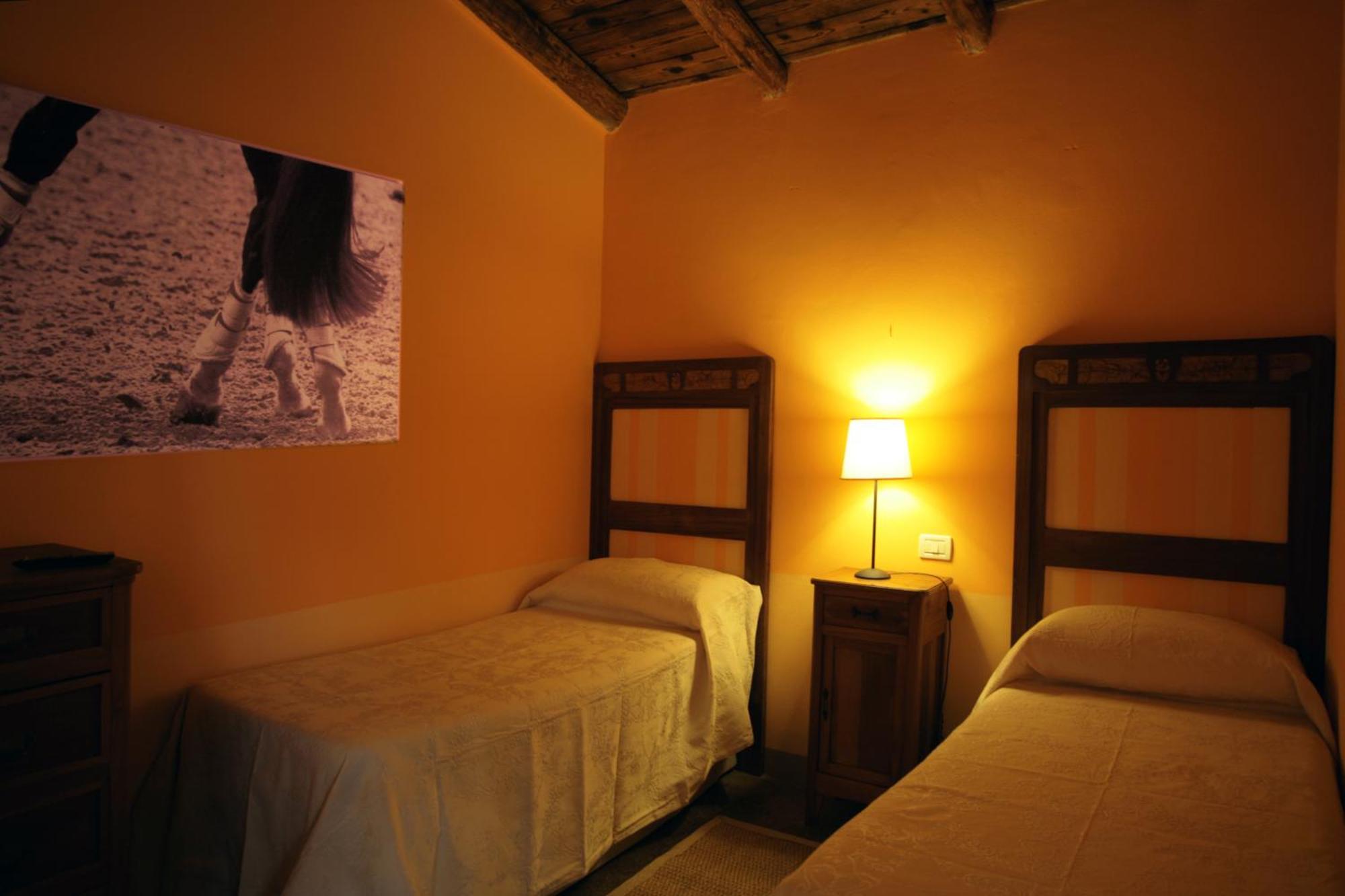 Societa Agricola Le More Agriturismo La Dondina บูดริโอ ภายนอก รูปภาพ